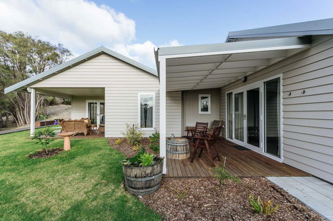 Stablebase - Accommodation Melbourne 4