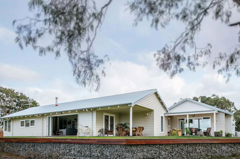 Stablebase - Accommodation Melbourne 3
