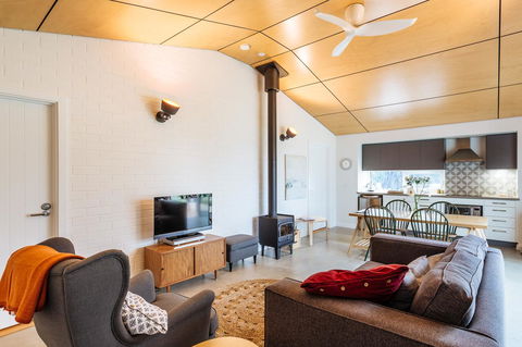Stablebase - Accommodation Melbourne 15