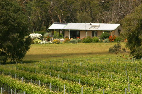 SilverSprings Spa Retreat Pet Friendly Cottages And Glampings - Accommodation Melbourne 3