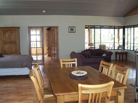 SilverSprings Spa Retreat Pet Friendly Cottages And Glampings - Accommodation Melbourne 15