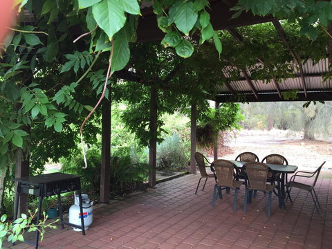 SilverSprings Spa Retreat Pet Friendly Cottages And Glampings - Accommodation Melbourne 9