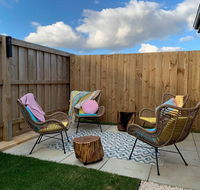 Stylish Colourfull Getaway - Accommodation Melbourne