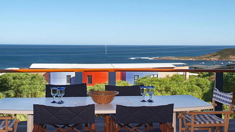 Tru Blu - Enjoy Sweeping 180 Degree Views Of Gracetown In This Modern Family Beach House - Accommodation Melbourne 8