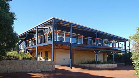 Tru Blu - Enjoy Sweeping 180 Degree Views Of Gracetown In This Modern Family Beach House - Accommodation Melbourne 0