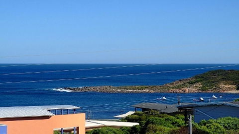 Tru Blu - Enjoy Sweeping 180 Degree Views Of Gracetown In This Modern Family Beach House - Accommodation Melbourne 10