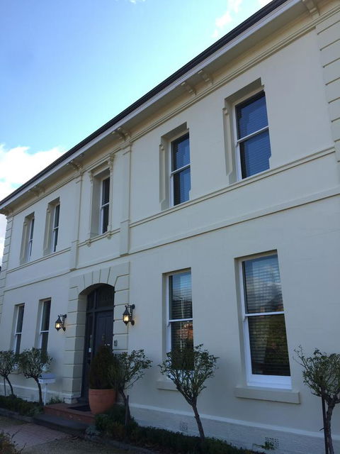 Clydesdale Manor - Accommodation Melbourne 0
