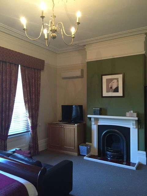 Clydesdale Manor - Accommodation Melbourne 15