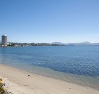 Sandy Bay Waterfront Home - Accommodation Melbourne