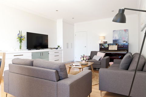 Sandy Bay Waterfront Home - Accommodation Melbourne 27