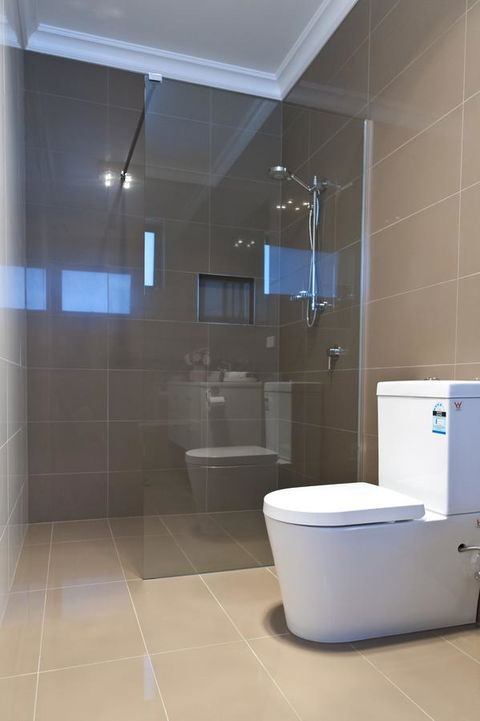Sandy Bay Waterfront Home - Accommodation Melbourne 8