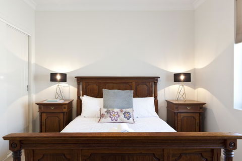 Sandy Bay Waterfront Home - Accommodation Melbourne 6