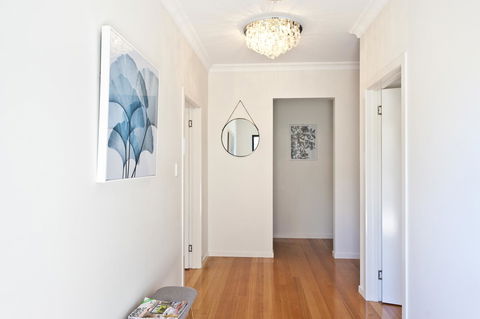 Sandy Bay Waterfront Home - Accommodation Melbourne 25