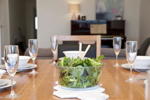 Sandy Bay Waterfront Home - Accommodation Melbourne 18