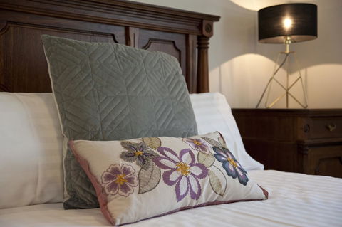 Sandy Bay Waterfront Home - Accommodation Melbourne 9