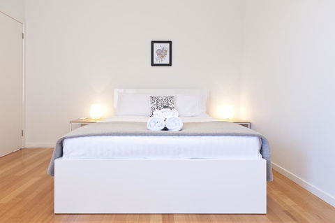 Sandy Bay Waterfront Home - Accommodation Melbourne 22