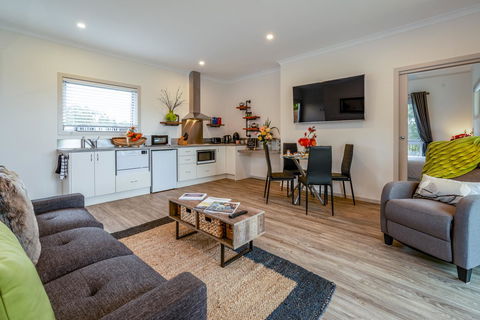 Erriba House - Accommodation Melbourne 5
