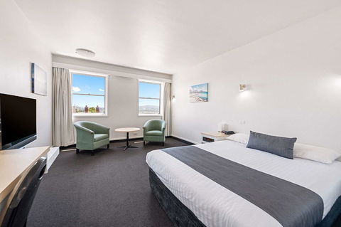 Coach House Launceston - Accommodation Melbourne 5