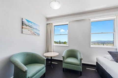 Coach House Launceston - Accommodation Melbourne 18