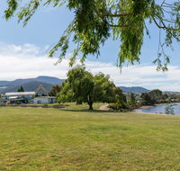 Riverfront Motel  Villas - Accommodation Melbourne