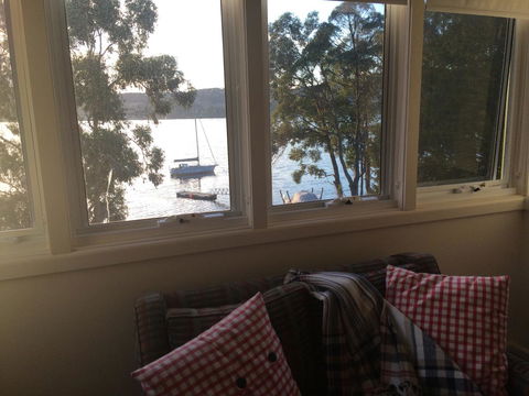 Anchorage Waterfront Retreat - Accommodation Melbourne 12