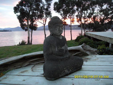 Anchorage Waterfront Retreat - Accommodation Melbourne 0