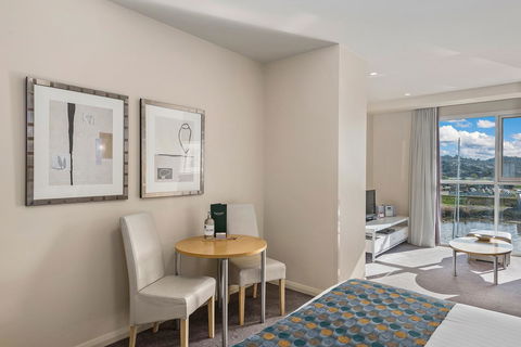 Peppers Seaport Hotel - Accommodation Melbourne 3