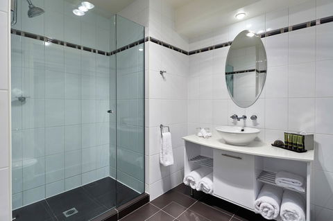 Peppers Seaport Hotel - Accommodation Melbourne 8