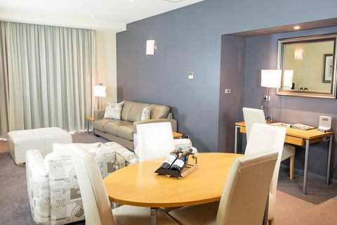 Peppers Seaport Hotel - Accommodation Melbourne 41