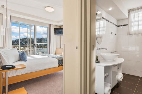 Peppers Seaport Hotel - Accommodation Melbourne 28