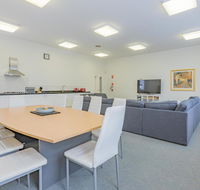 4 Bedroom House - Hobart CBD - Free Parking - Accommodation Melbourne