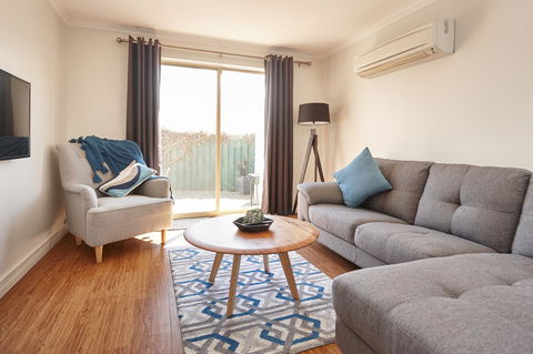 Elphin Serviced Apartments - Accommodation Melbourne 13