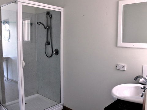 Freycinet Sanctuary 5 - Accommodation Melbourne 8