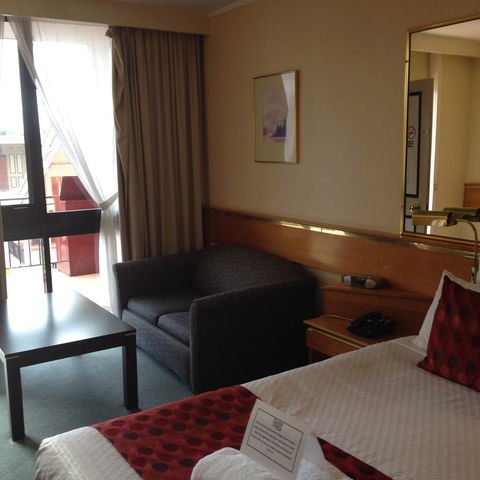 Commodore Regent - Accommodation Melbourne 12