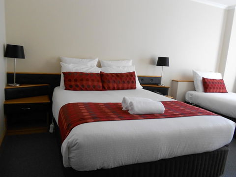 Commodore Regent - Accommodation Melbourne 7