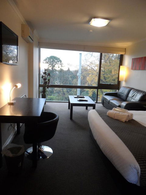 Commodore Regent - Accommodation Melbourne 37