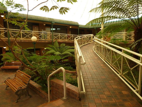 Mayfair Plaza Motel And Apartments - Accommodation Melbourne 0