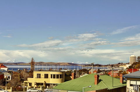Mayfair Plaza Motel And Apartments - Accommodation Melbourne 1
