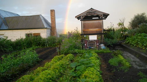 Cherry Top Farmstay - Boutique Eco Village - Accommodation Melbourne 16