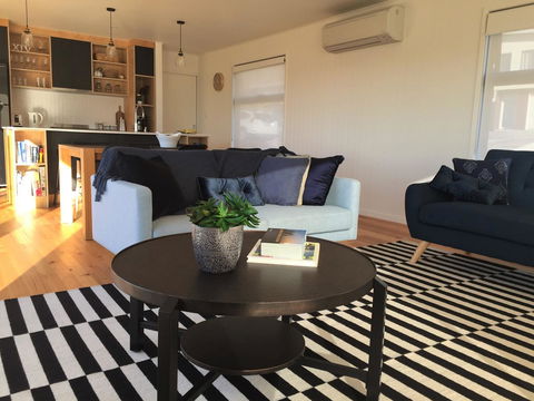 Beach House XIV - Accommodation Melbourne 7
