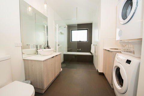 Beach House XIV - Accommodation Melbourne 12