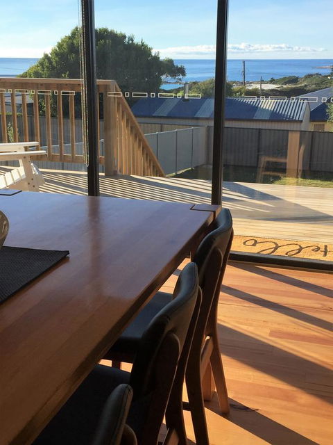 Beach House XIV - Accommodation Melbourne 2