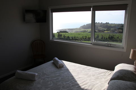 Penguin Seaside Farm - Accommodation Melbourne 5