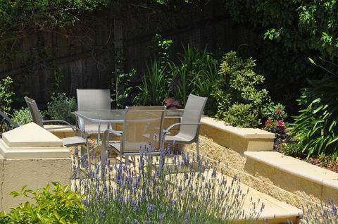 Belton Apartments-Hedge Cottage - Accommodation Melbourne 28