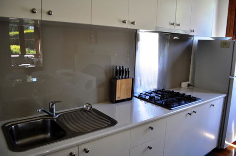 Belton Apartments-Hedge Cottage - Accommodation Melbourne 18
