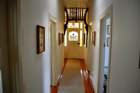Belton Apartments-Hedge Cottage - Accommodation Melbourne 26