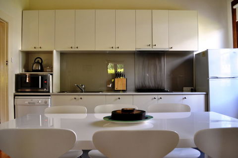 Belton Apartments-Hedge Cottage - Accommodation Melbourne 1