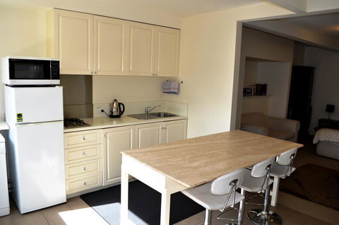 Belton Apartments-Hedge Cottage - Accommodation Melbourne 9