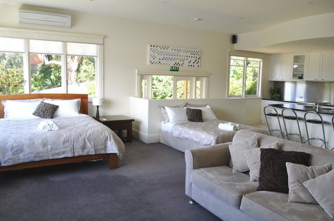 Belton Apartments-Hedge Cottage - Accommodation Melbourne 30