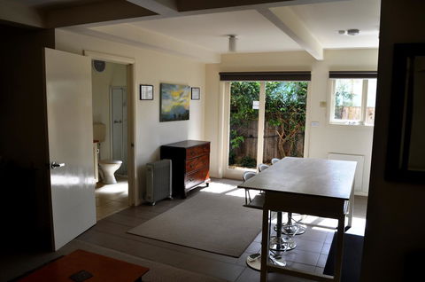 Belton Apartments-Hedge Cottage - Accommodation Melbourne 2